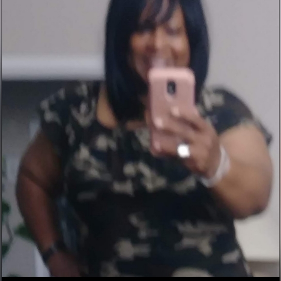 2 Plus Size Women Dresses - Picture 5 of 6